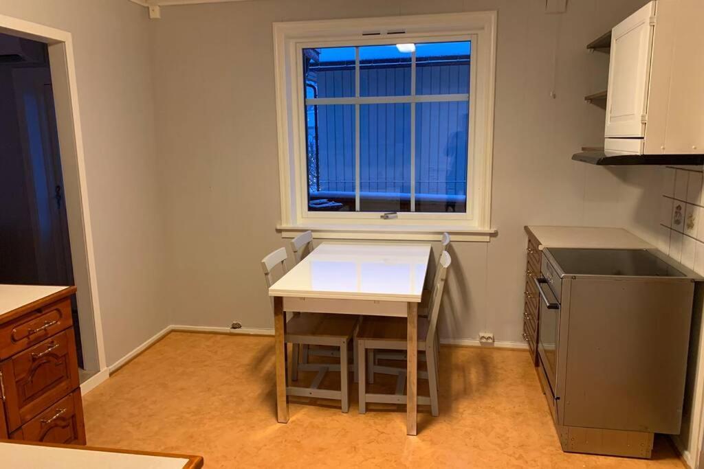 Koselig hus i havna Lejlighed Svolvær Eksteriør billede