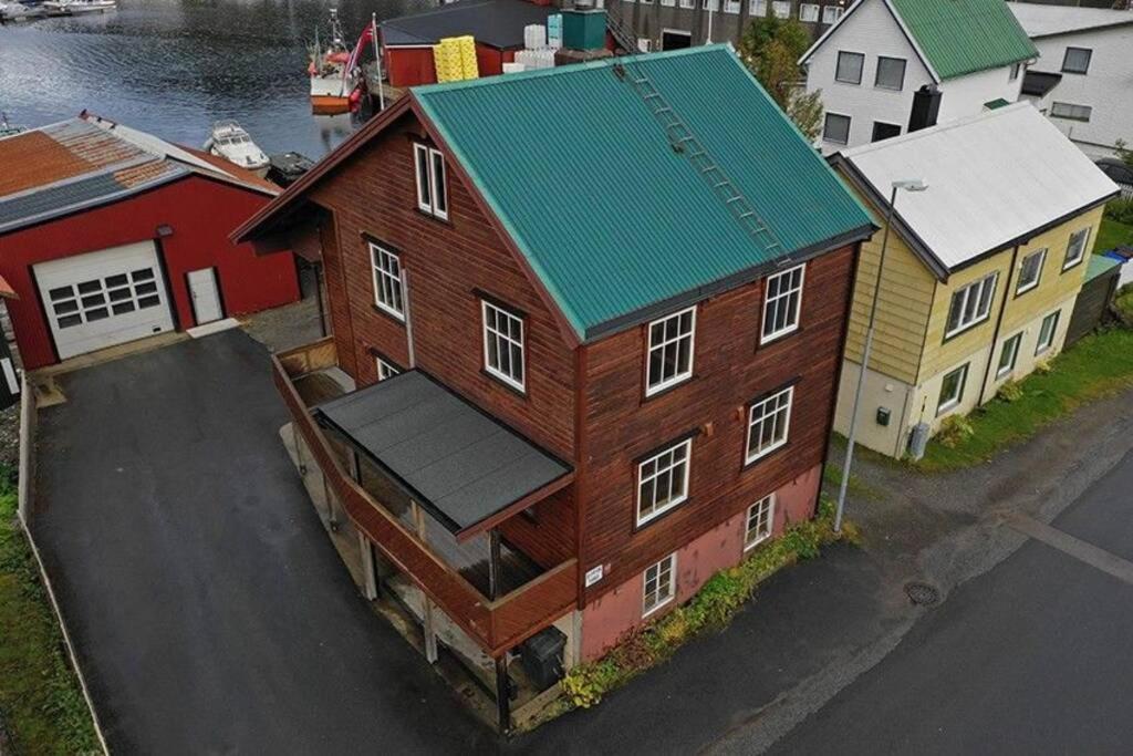 Koselig hus i havna Lejlighed Svolvær Eksteriør billede